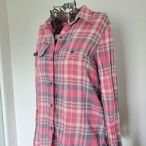 CHAPS Size Medium Pink Plaid Flannel long sleeve button down top